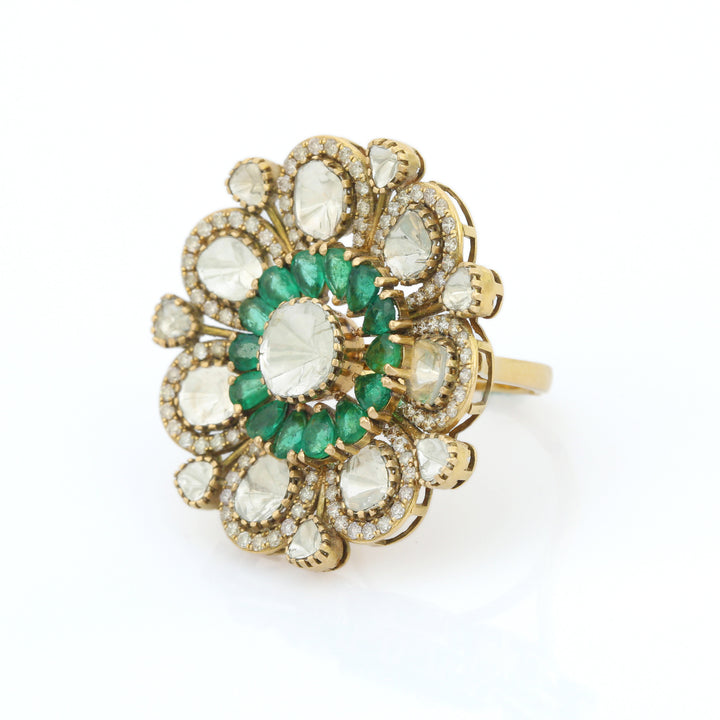 Zamrud Phool Ring